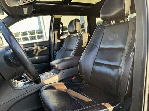 Used 2019 Jeep Grand Cherokee Overland image 13