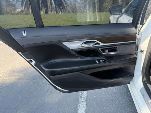 Used 2019 BMW 740i 740i image 12