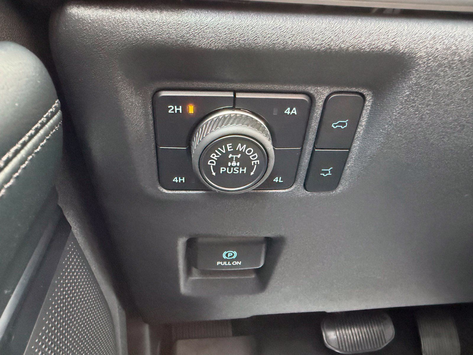 Used 2025 Ford Expedition Tremor AWD/4WD image 26