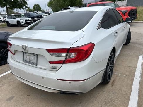 Used 2022 Honda Accord Touring image 3