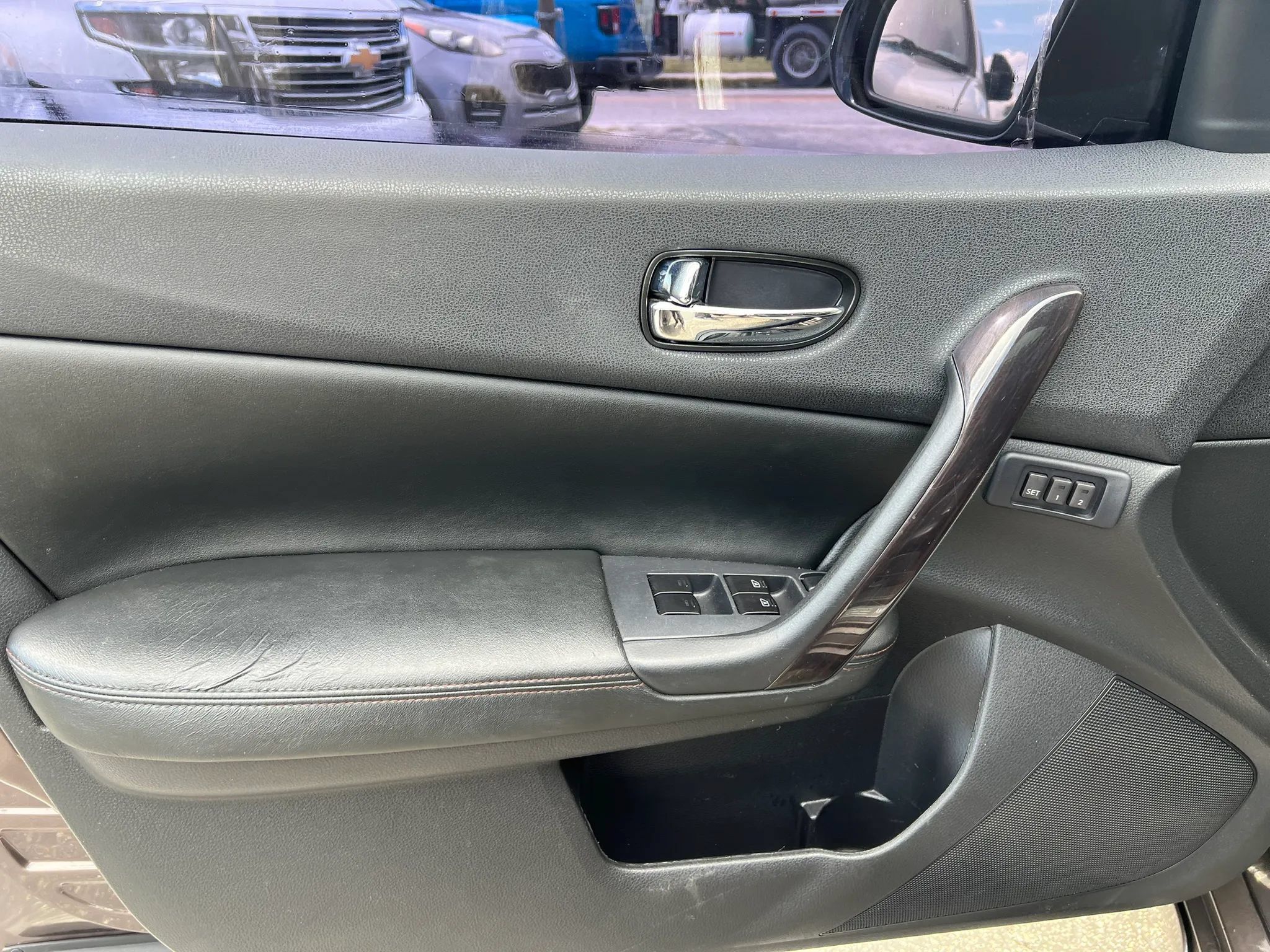 Used 2014 Nissan Maxima 3.5 SV w/ Premium Package FWD image 9