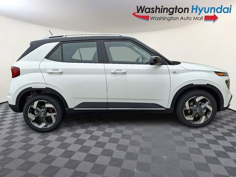 New 2026 Hyundai Venue SEL FWD image 7
