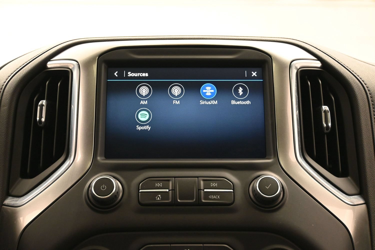 Used 2022 Chevrolet Silverado 1500 LT Trail Boss w/ Convenience Package II AWD/4WD image 33