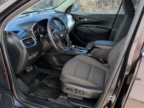Used 2020 Chevrolet Equinox LT w/ Driver Convenience Package image 13