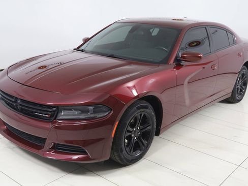 Used 2019 Dodge Charger SXT image 19