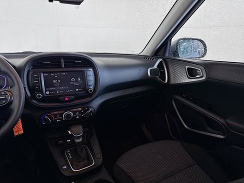 Certified 2023 Kia Soul LX FWD image 21