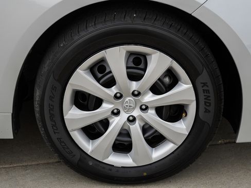 Certified 2024 Toyota Corolla LE image 10