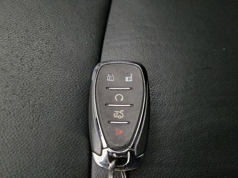 Used 2016 Chevrolet Malibu LT w/ Leather Package FWD image 32