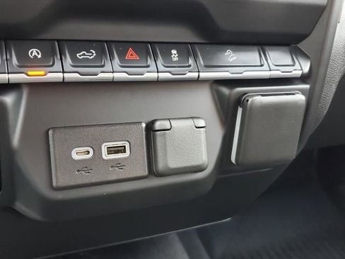 Certified 2022 Chevrolet Silverado 1500 Custom Trail Boss w/ Midnight Edition image 22