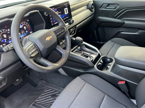 Used 2025 Chevrolet Colorado W/T w/ Advanced Trailering Package image 10