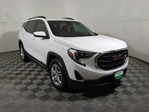 Used 2020 GMC Terrain SLE w/ Driver Convenience Package FWD image 14