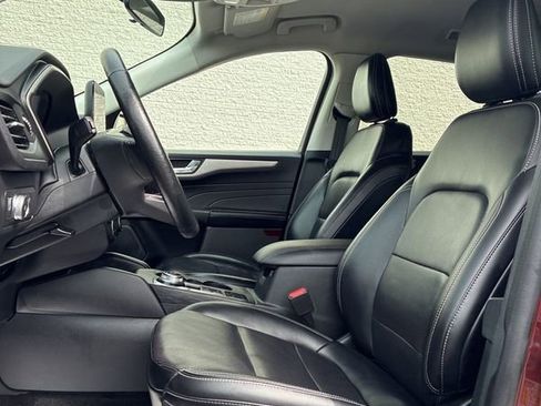 Used 2021 Ford Escape SEL image 11