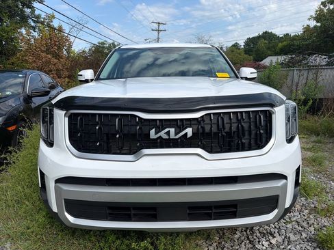 Used 2025 Kia Telluride EX FWD image 5
