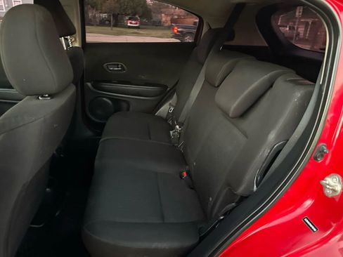 Used 2017 Honda HR-V LX image 16