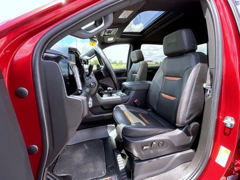 Certified 2023 GMC Sierra 1500 AT4 w/ Technology Package AWD/4WD image 12