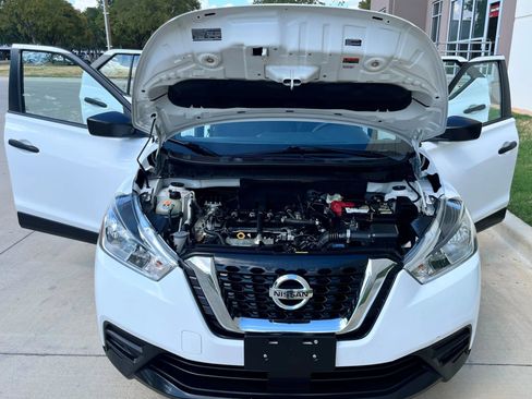 Used 2020 Nissan Kicks S FWD image 12
