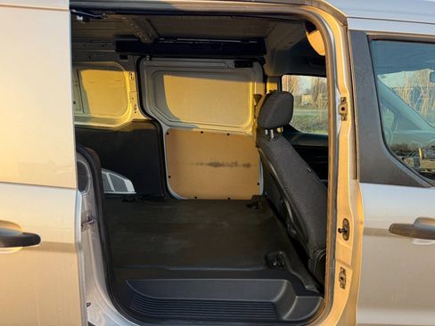 Used 2017 Ford Transit Connect XL FWD image 25