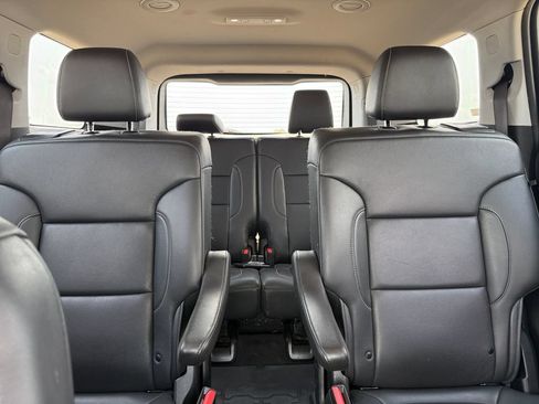 Used 2023 GMC Acadia SLT AWD/4WD image 50