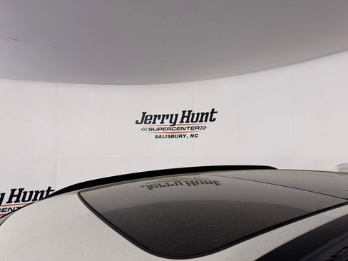 Used 2023 Volvo XC40 B5 Plus w/ Protection Package Premier image 6