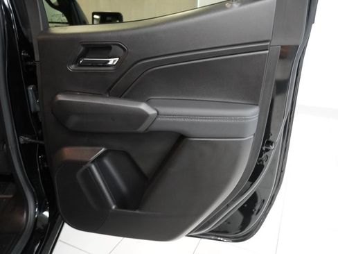 Used 2024 Chevrolet Colorado LT w/ LT Convenience Package II AWD/4WD image 30
