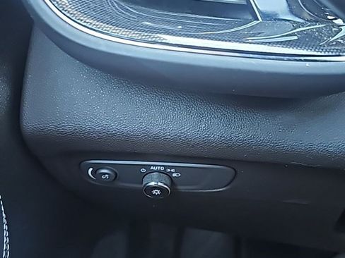 Used 2021 Buick Envision Essence image 9