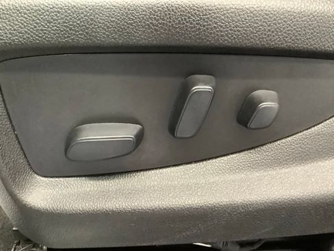 Used 2018 Chevrolet Silverado 1500 LT w/ All Star Edition AWD/4WD image 12