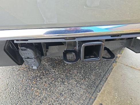 Used 2025 Chevrolet Tahoe Premier image 15