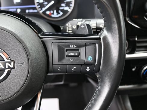 Used 2022 Nissan Pathfinder SV FWD image 24