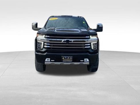 Used 2022 Chevrolet Silverado 2500 High Country w/ Z71 Off-Road Package image 2