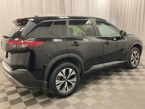 Used 2023 Nissan Rogue SV w/ SV Premium B Package image 2