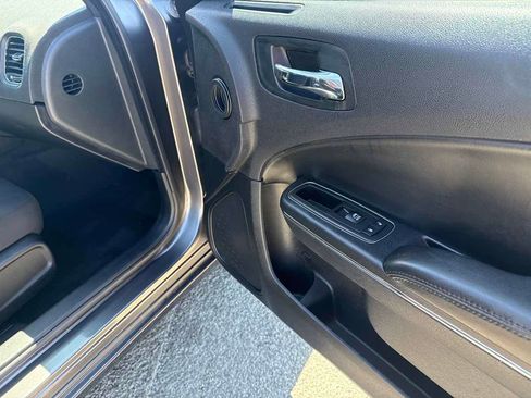 Used 2014 Dodge Charger SXT RWD image 23