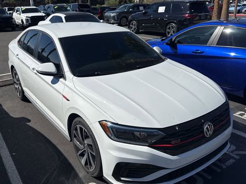 Used 2021 Volkswagen Jetta GLI image 4