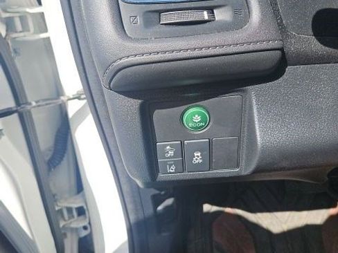 Used 2019 Honda HR-V EX image 7