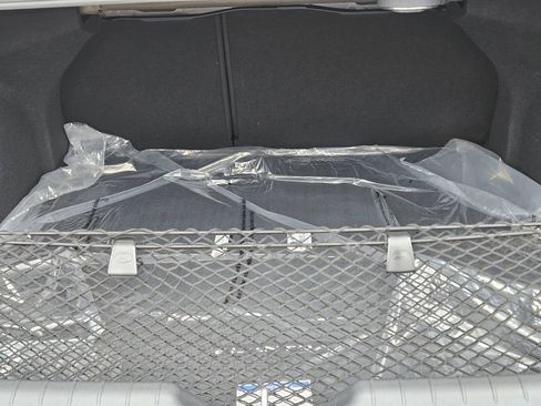 New 2026 Hyundai Elantra Limited image 33