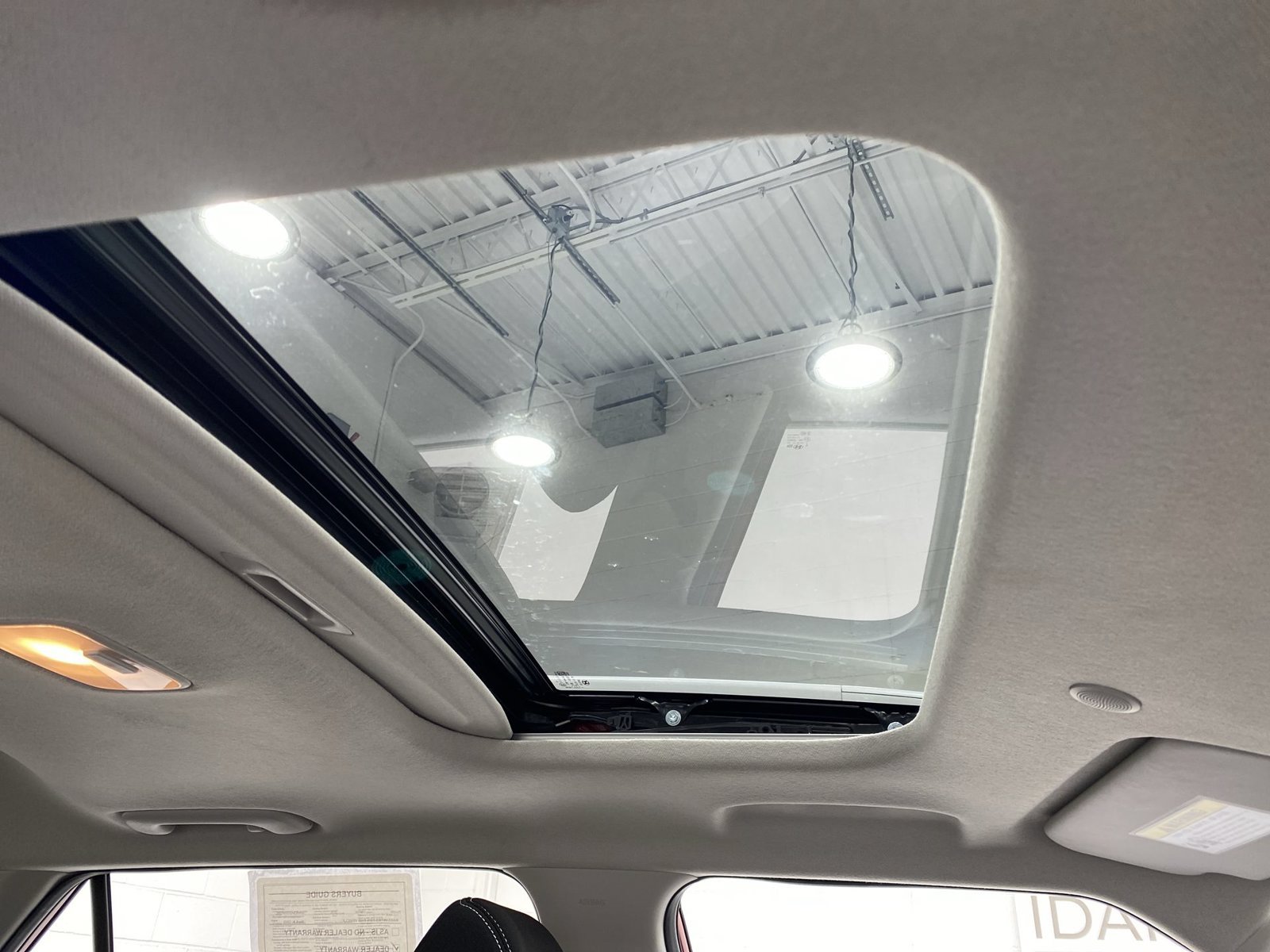 Used 2025 Hyundai Venue SEL FWD image 21