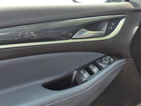 Certified 2023 Buick Enclave Essence AWD/4WD image 11