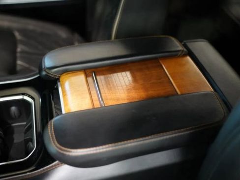 Used 2022 Jeep Grand Wagoneer Series III w/ Rear Seat Video Group 1 AWD/4WD image 51