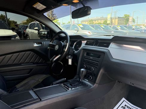Used 2014 Ford Mustang Premium RWD image 22