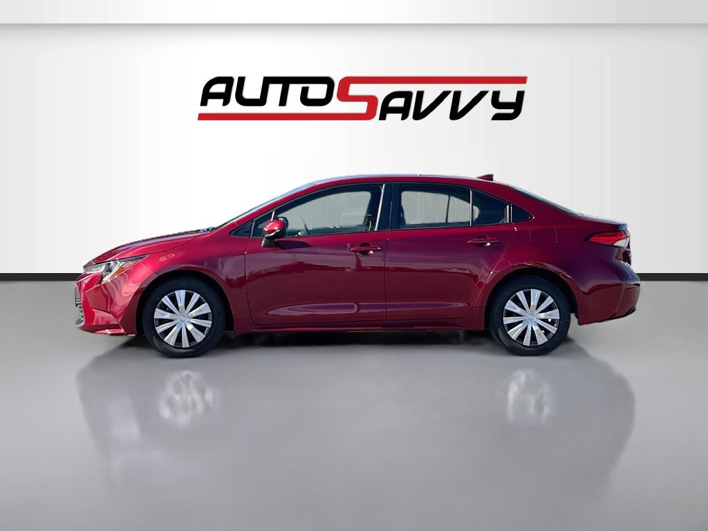 Used 2025 Toyota Corolla LE FWD image 4
