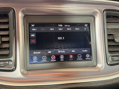 Used 2019 Dodge Challenger SXT RWD image 27