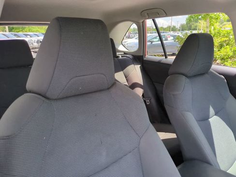 Certified 2024 Toyota RAV4 LE AWD/4WD image 7