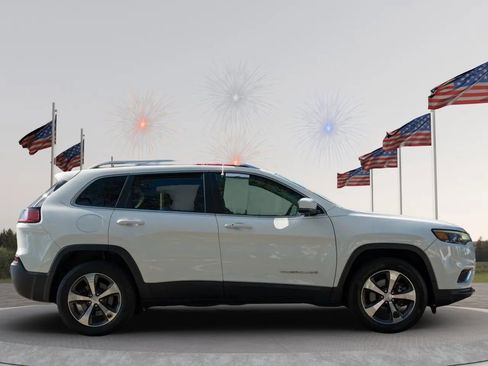 Used 2019 Jeep Cherokee Limited image 4