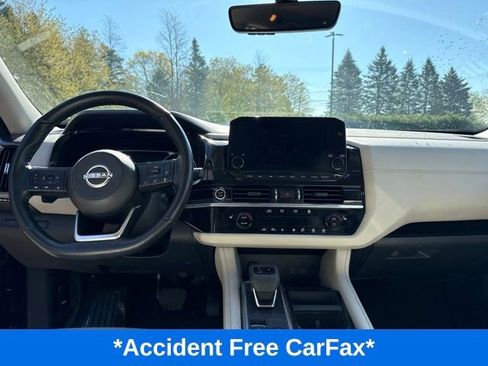 Used 2023 Nissan Pathfinder SL AWD/4WD image 8