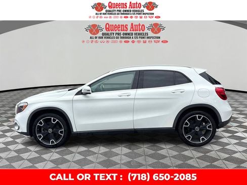 Used 2020 Mercedes-Benz GLA 250 4MATIC w/ Convenience Package image 3