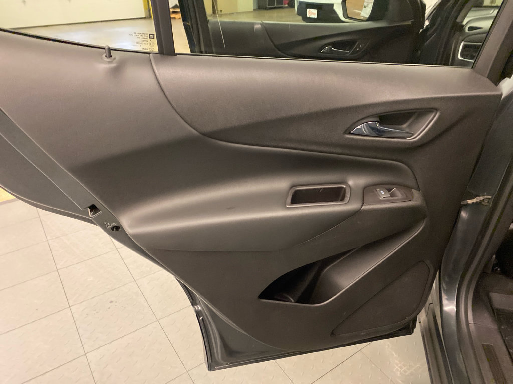 Used 2018 Chevrolet Equinox LT FWD image 24