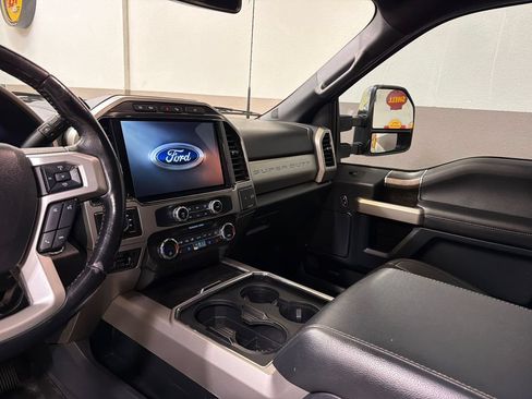 Used 2022 Ford F350 Lariat w/ Lariat Ultimate Package AWD/4WD image 14