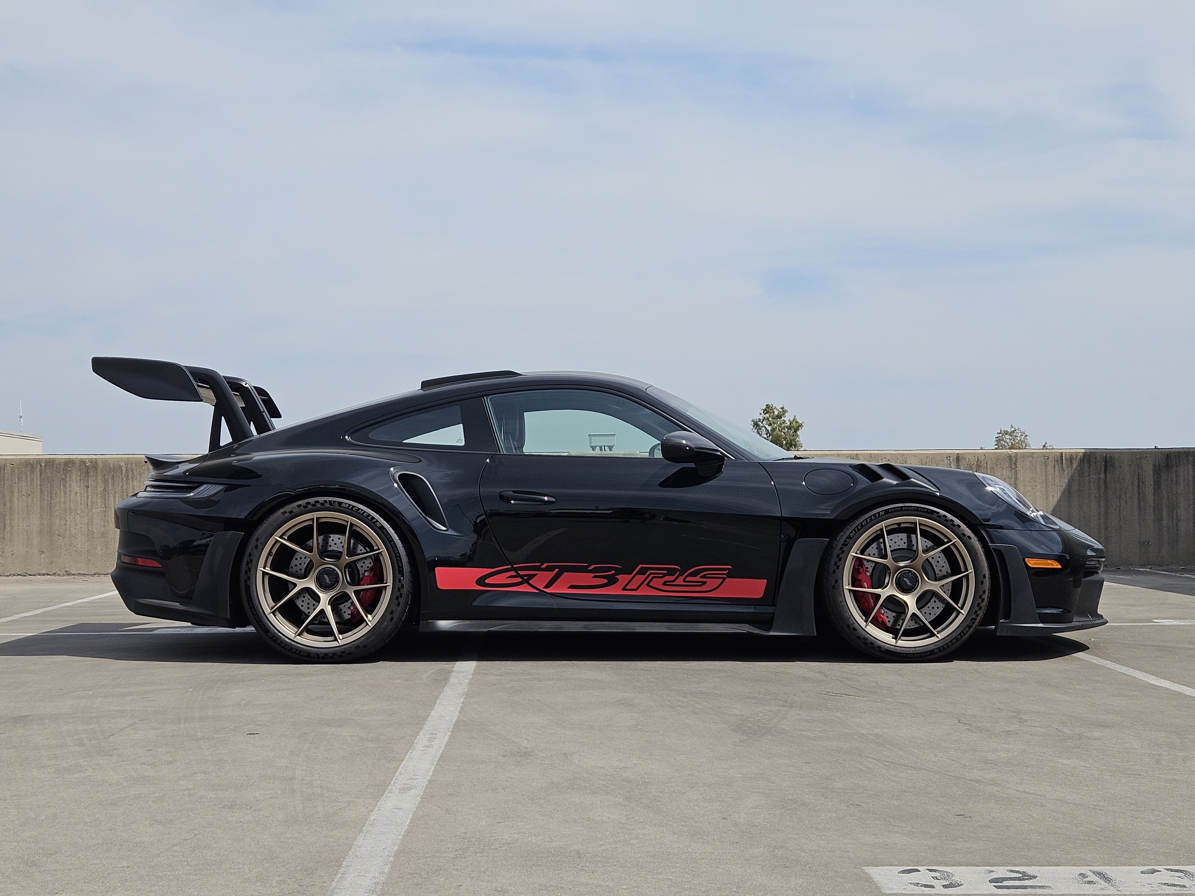 Used 2023 Porsche 911 GT3 RS RWD image 9