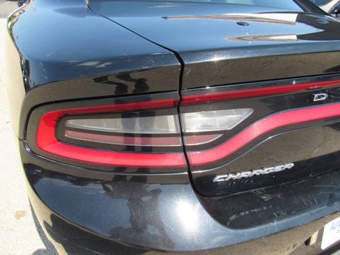 Used 2019 Dodge Charger Police RWD image 30