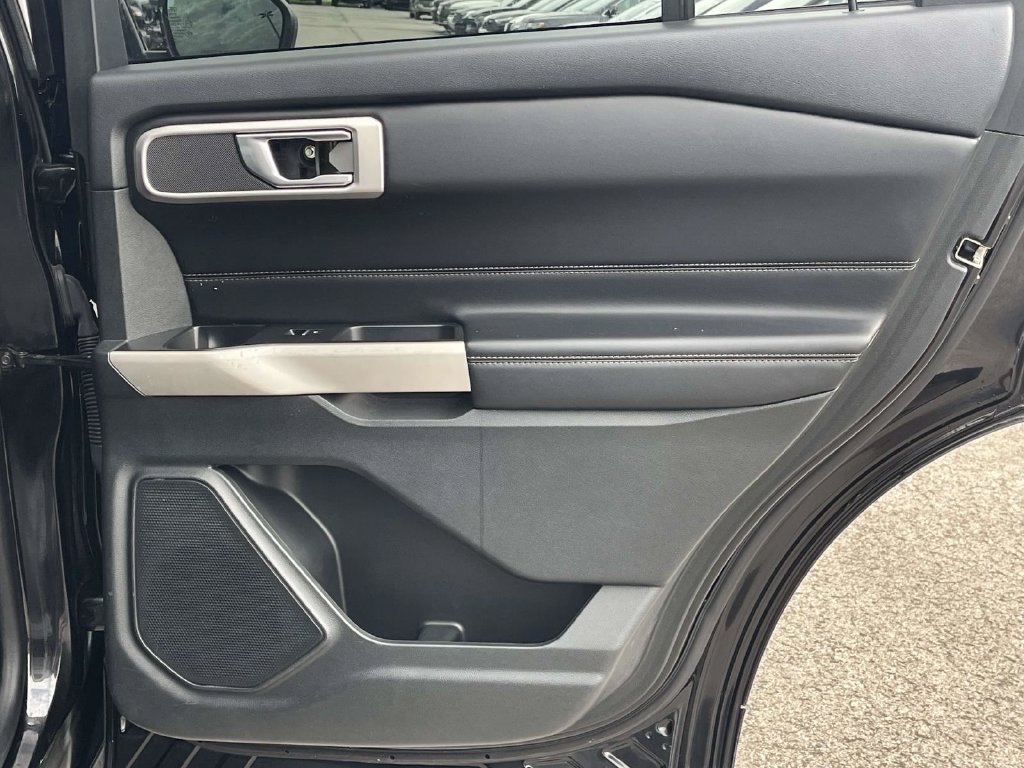 Used 2022 Ford Explorer XLT RWD image 29