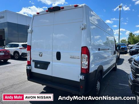 Used 2024 RAM ProMaster 2500 w/ Convenience Group FWD image 4